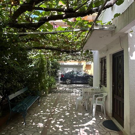 Astakos Apartments בודווה מראה חיצוני תמונה